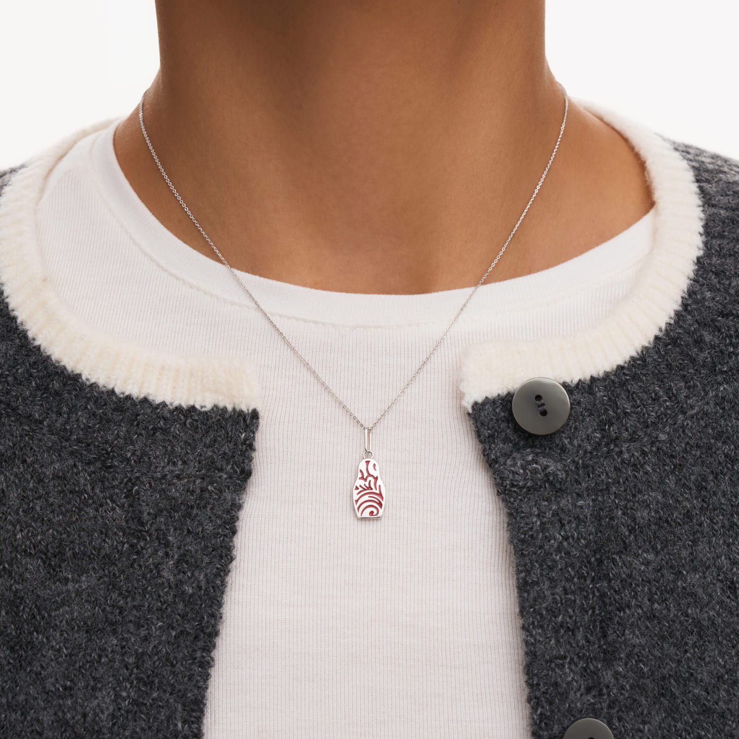 Серебряная подвеска в виде матрешки с узором РУССКИЙ КОД