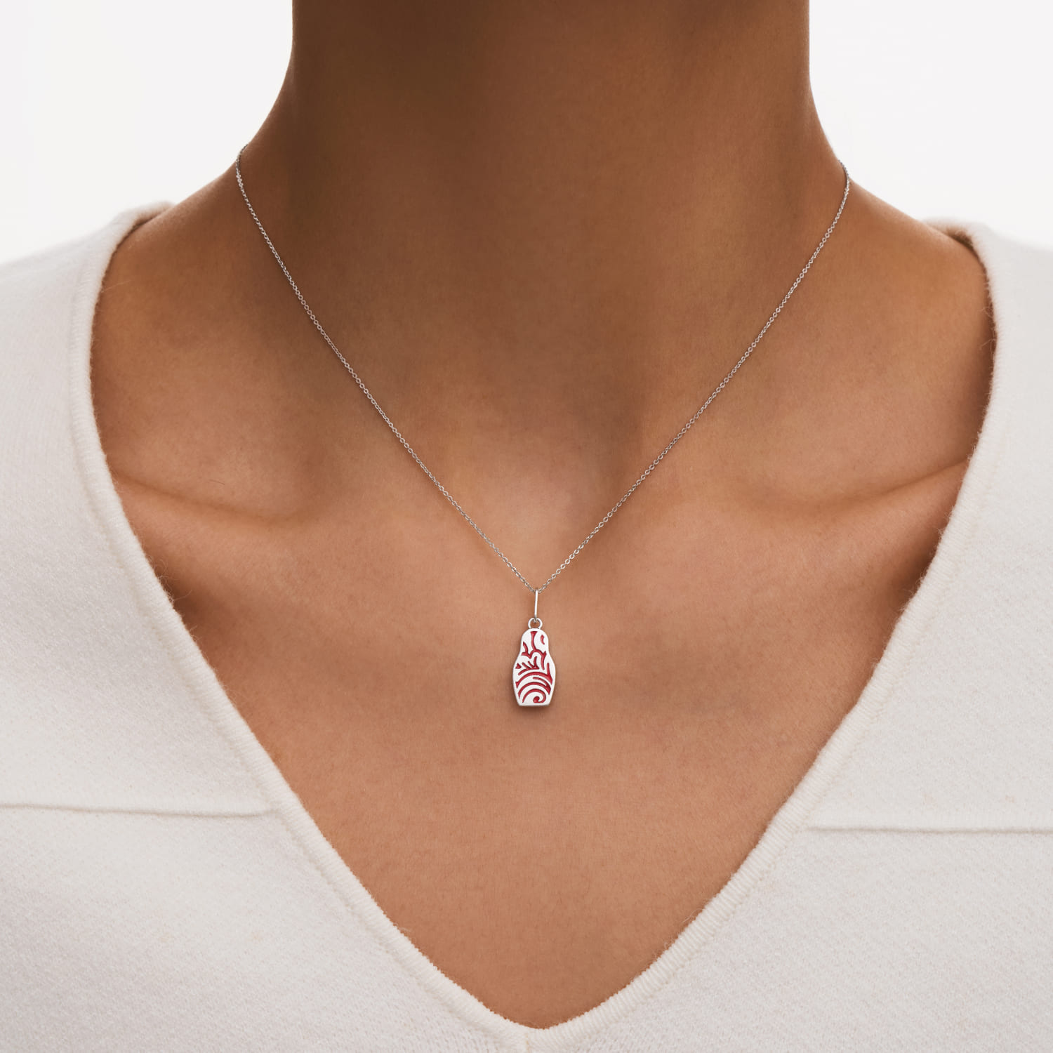 Серебряная подвеска в виде матрешки с узором РУССКИЙ КОД