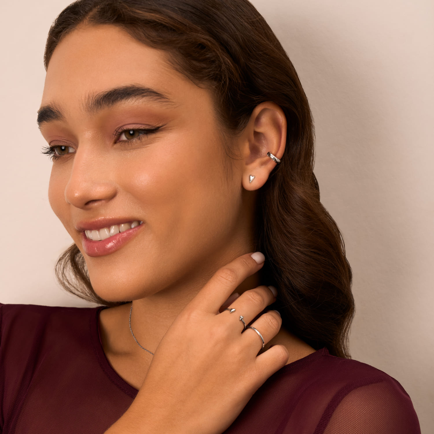 Серебряные серьги-пусеты сердца MIESTILO 