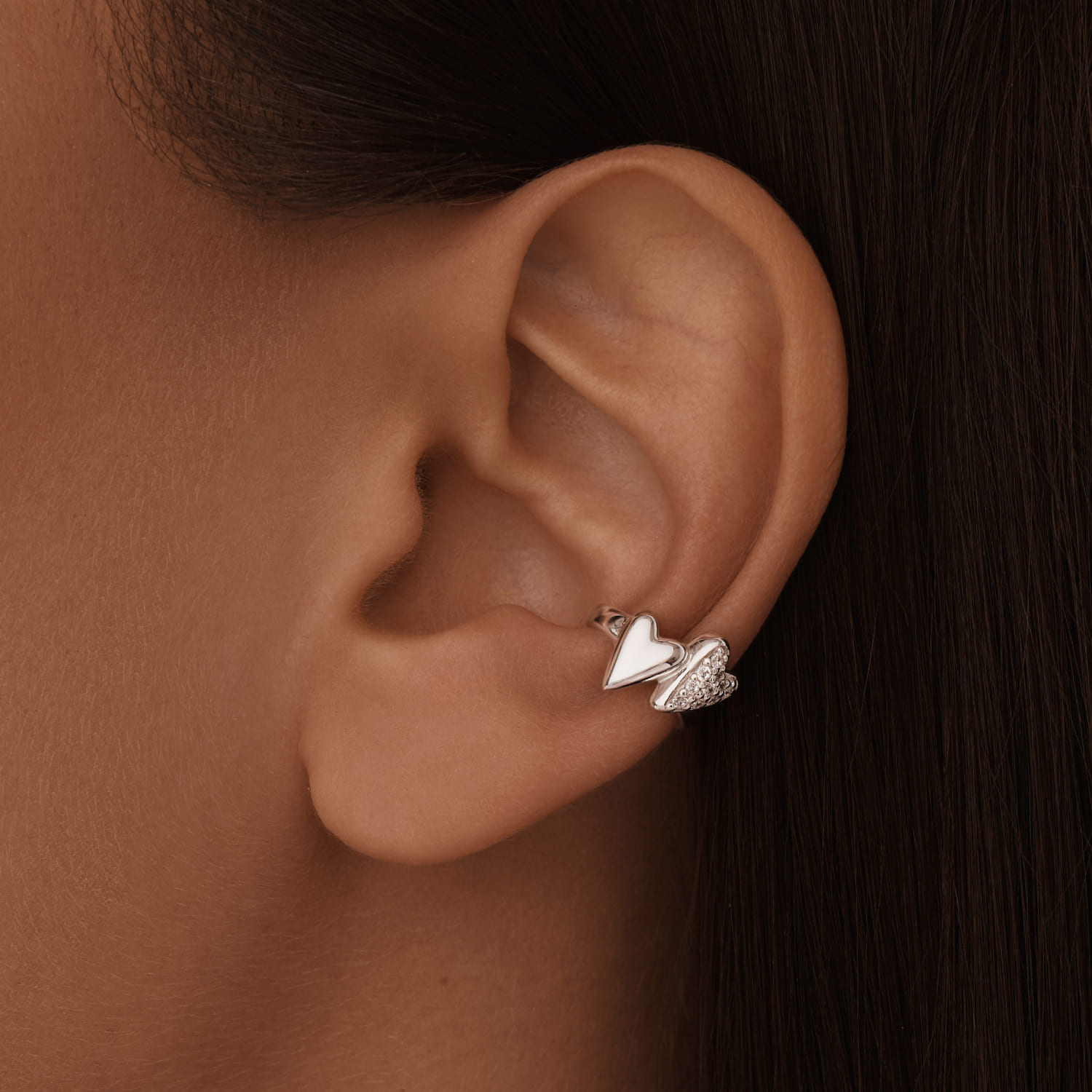 Серебряный кафф два сердца с фианитами