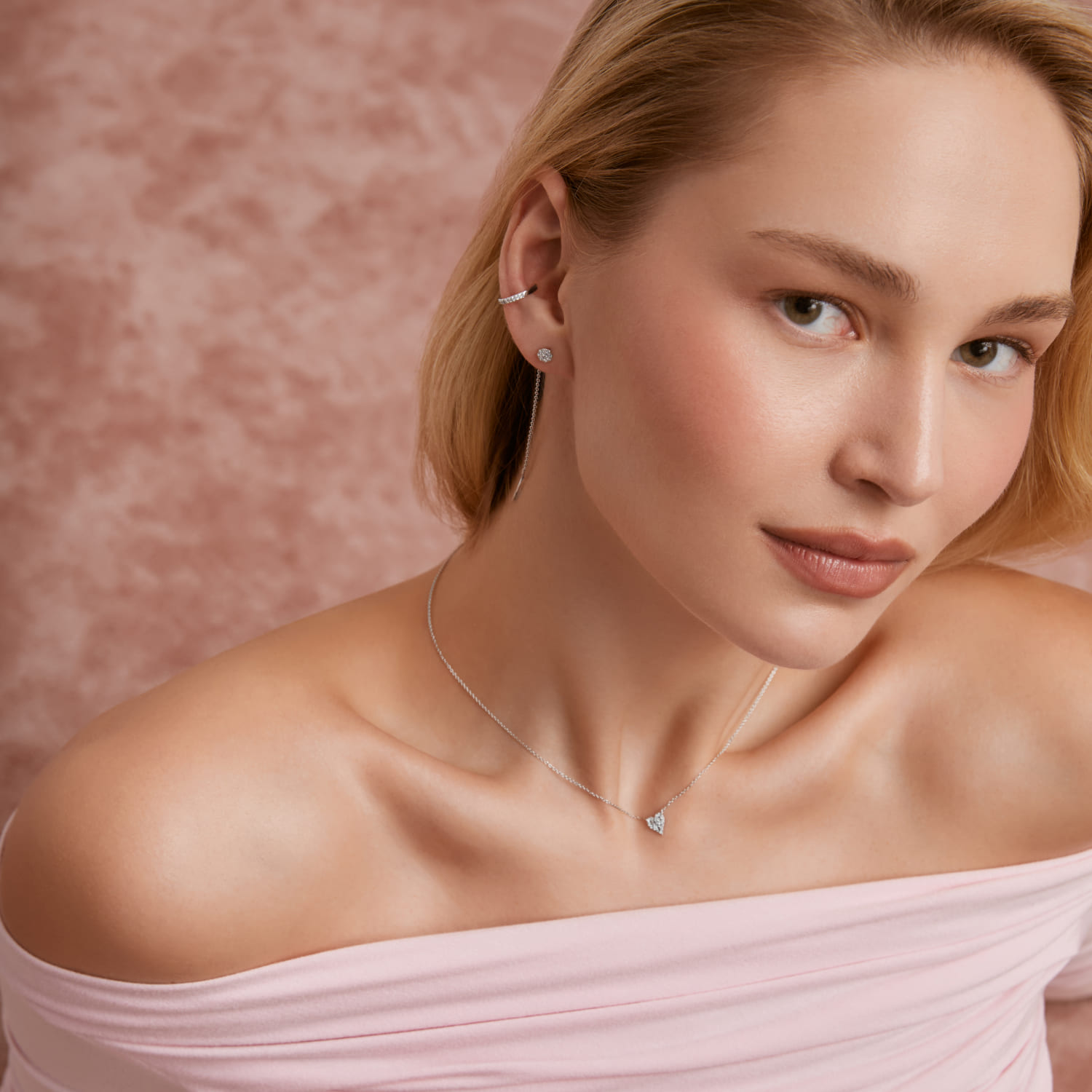 Колье с сердцем из серебра с фианитами