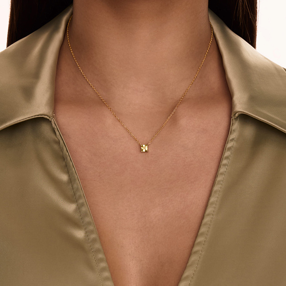 Серебряное колье позолоченное с фианитом в огранке квадрат Miestilo