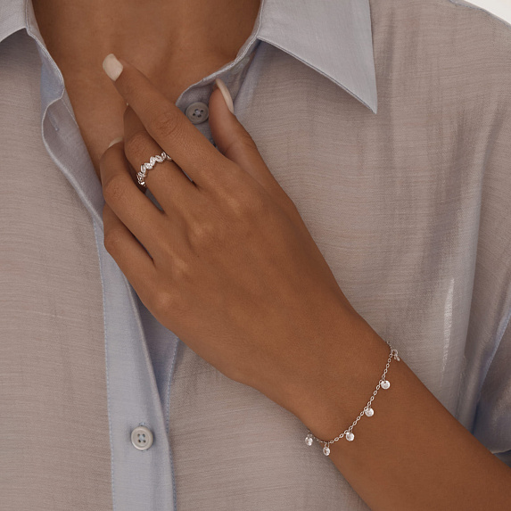 Серебряное кольцо с фианитами в огранке маркиз Miestilo