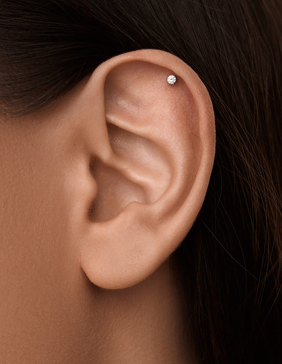 Серебряный пирсинг в ухо с фианитом в круглой огранке Miestilo