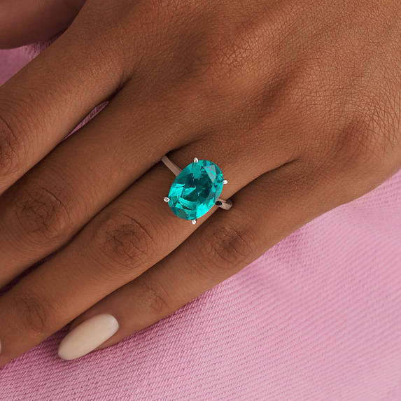 Серебряное кольцо с фианитом в огранке овал Miestilo