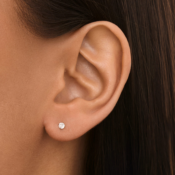 Серебряные серьги гвоздики с фианитом D3 Miestilo