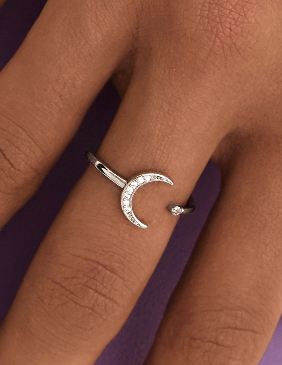 Регулируемое кольцо из серебра с полумесяцем и фианитами MIESTILO  Miestilo