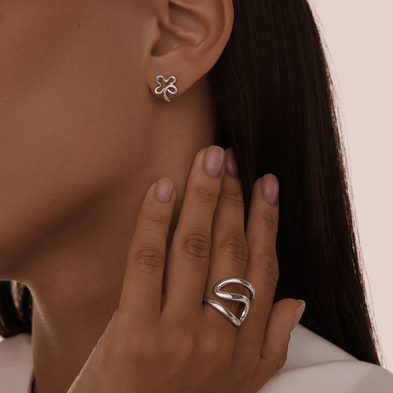 Серебряные серьги гвоздики клевер Miestilo