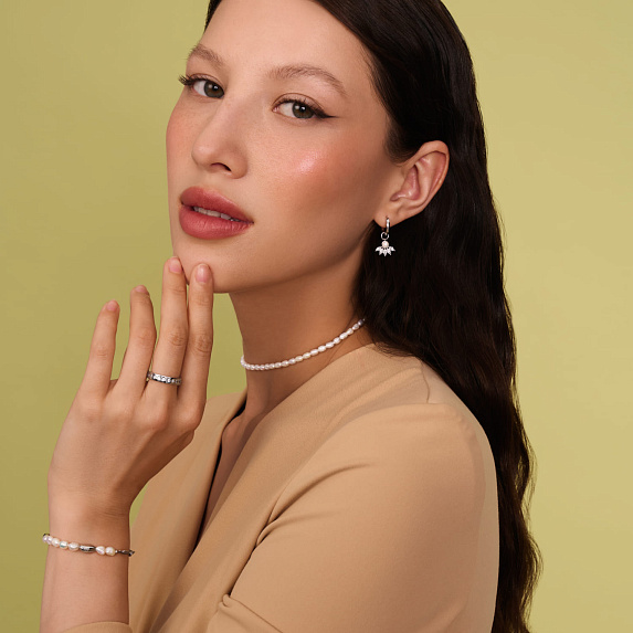 Серебряное кольцо с фианитами Miestilo