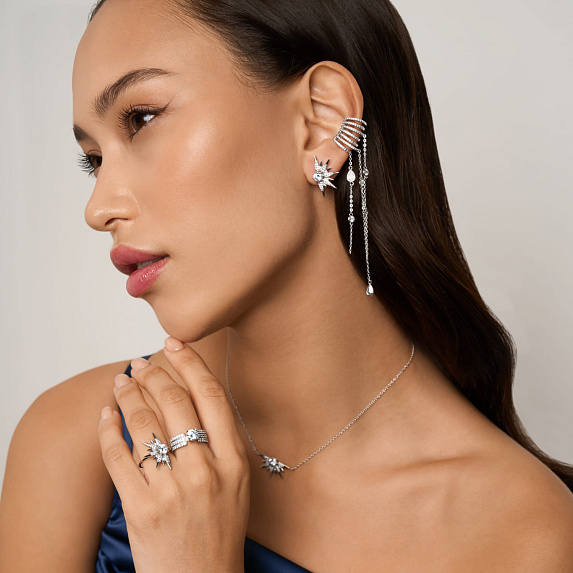 Серебряные серьги гвоздики с фианитами Miestilo