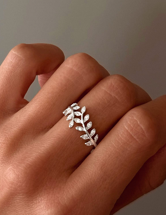 Серебряное кольцо с фианитами в форме веточки MIESTILO Miestilo