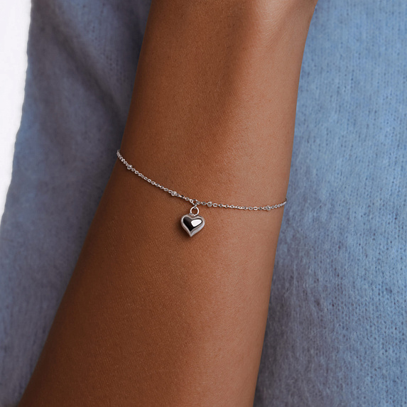 Серебряный браслет с сердцем Miestilo