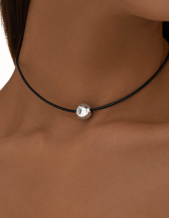 Серебрянная подвеска в виде шара на шнурке Miestilo 2