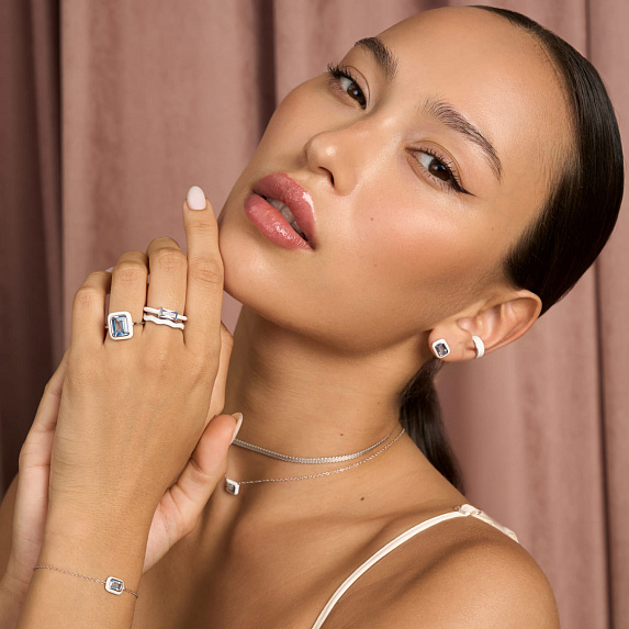 Серьги серебро 925 серебряные гвоздики с фианитами Miestilo