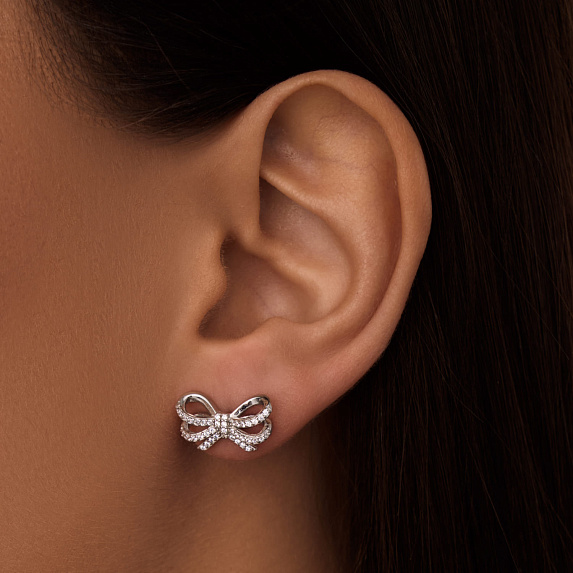Серебряные серьги гвоздики с фианитами бант Miestilo