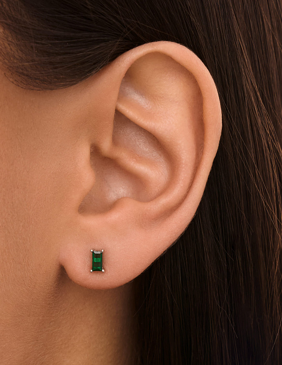 Серьги серебро 925 серебряные гвоздики с камнем зеленые Miestilo