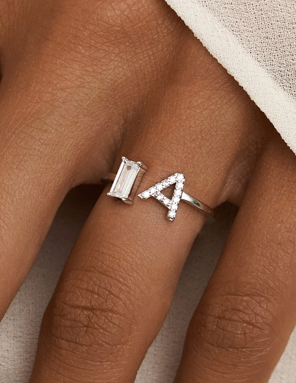 Кольцо серебро 925 ювелирное регулируемое с буквой А Miestilo