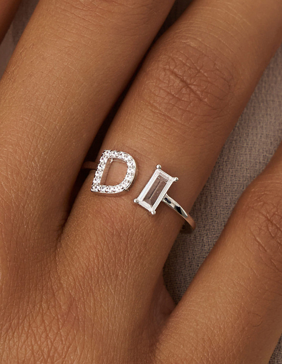 Кольцо серебро 925 ювелирное регулируемое с буквой D Miestilo