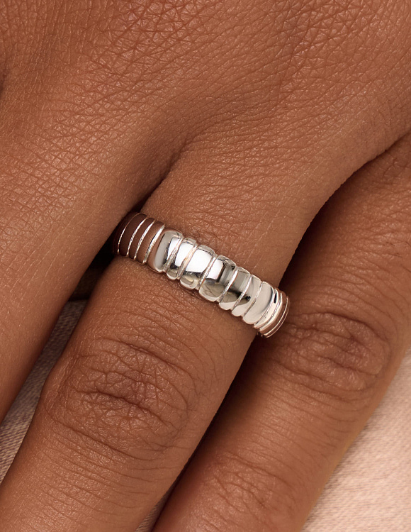 Серебряное кольцо Library фактурное Miestilo