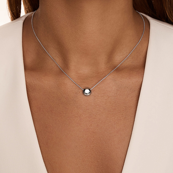 Серебряное колье с фианитом в круглой огранке Miestilo