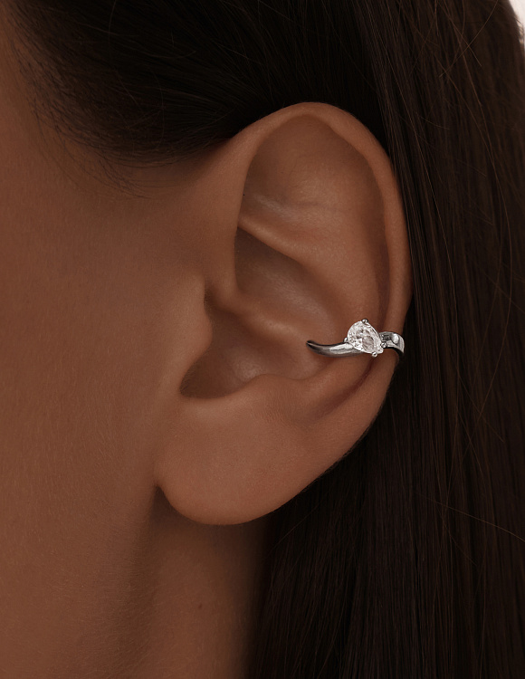 Серебряный кафф с фианитом  огранке груша Miestilo