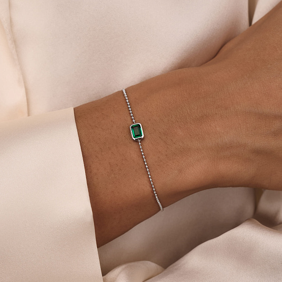 Серебряный браслет с фианитом в огранке изумруд Miestilo