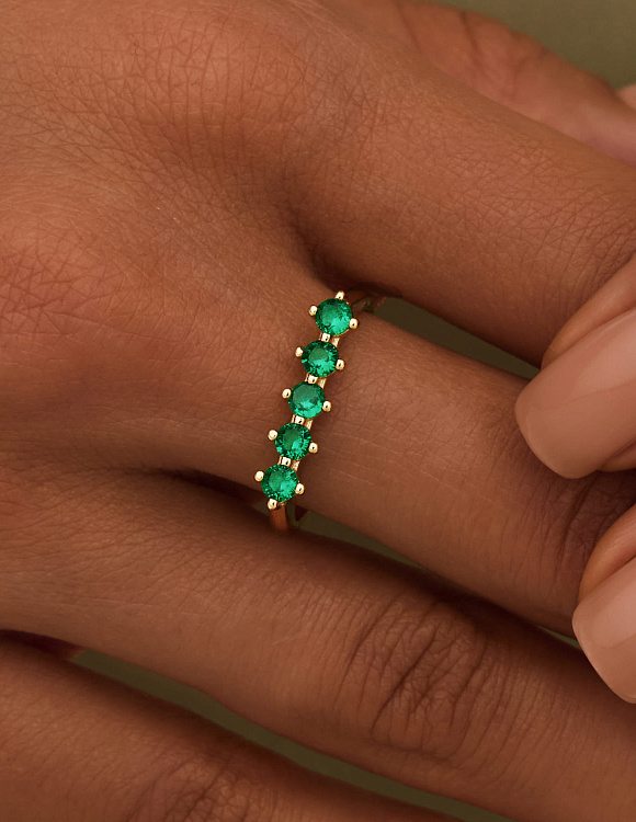 Кольцо с зелеными фианитами Miestilo