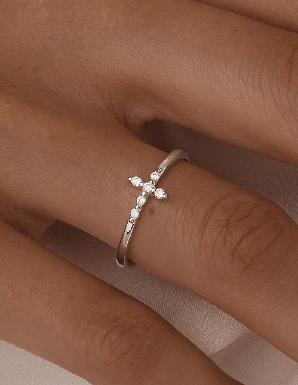 Серебряное кольцо с фианитами крест Miestilo