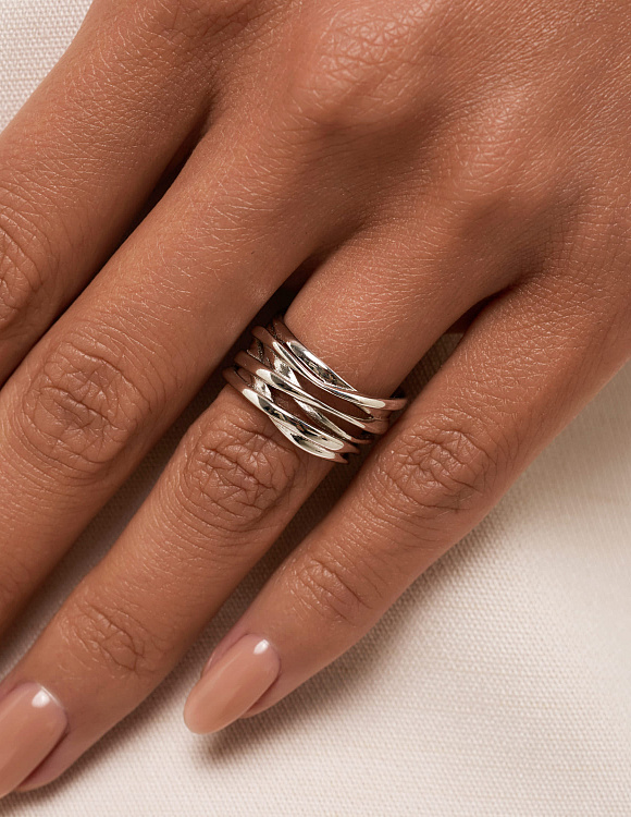 Широкое серебряное кольцо с рельефом MIESTILO  Miestilo