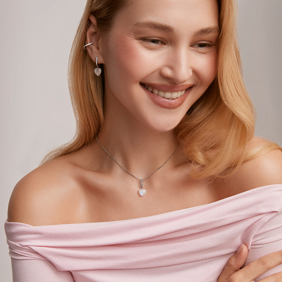 Серебряное колье с подвеской из натурального лунного камня и фианитов Miestilo
