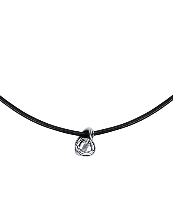 Серебрянная подвеска в виде узла на шнурке Miestilo