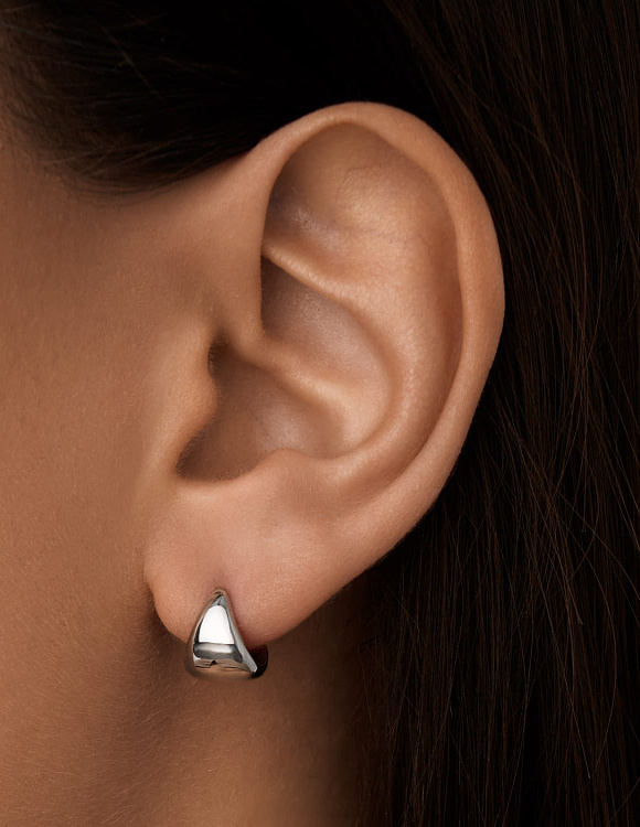 Серебряные серьги-кольца без вставок Miestilo