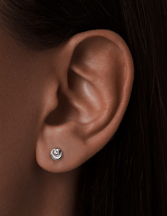 Серебряные серьги гвоздики с фианитами Miestilo