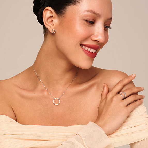 Серебряное кольцо с фианитами Miestilo