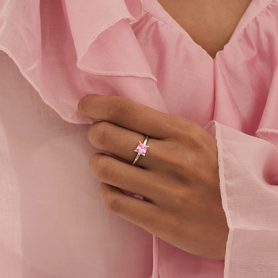 Серебряное кольцо с розовым фианитом Miestilo
