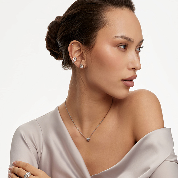 Серебряное колье с фианитом в круглой огранке Miestilo