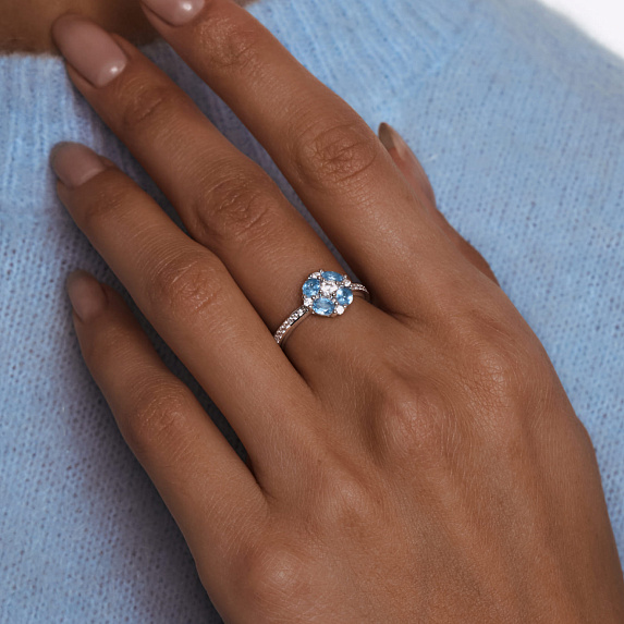 Серебряное кольцо с фианитами Miestilo