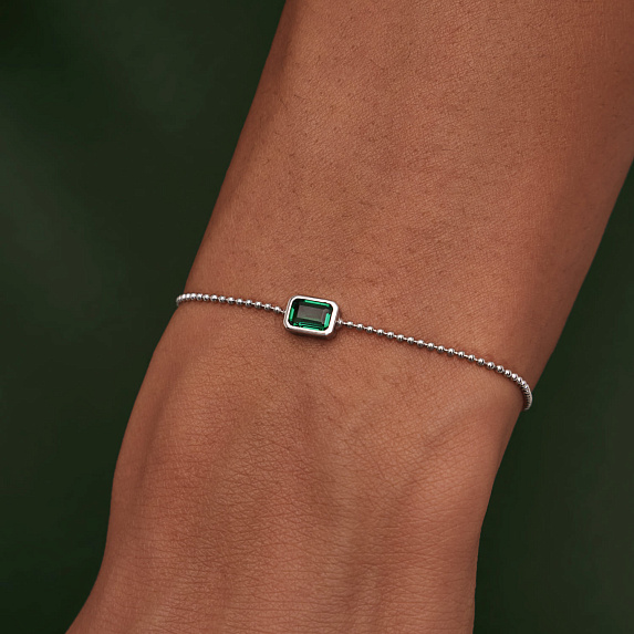 Серебряный браслет с фианитом в огранке изумруд Miestilo