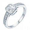 Серебряное кольцо с фианитами в огранке изумруд Miestilo