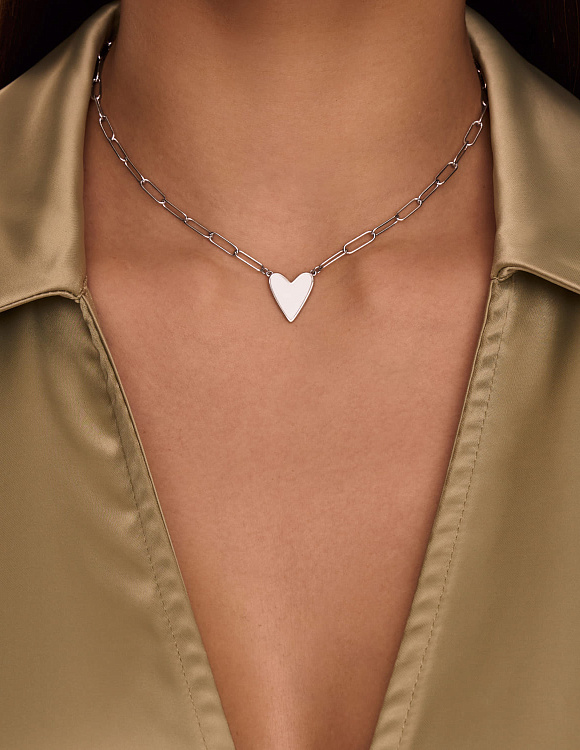 Серебряное колье с сердцем в эмали Miestilo