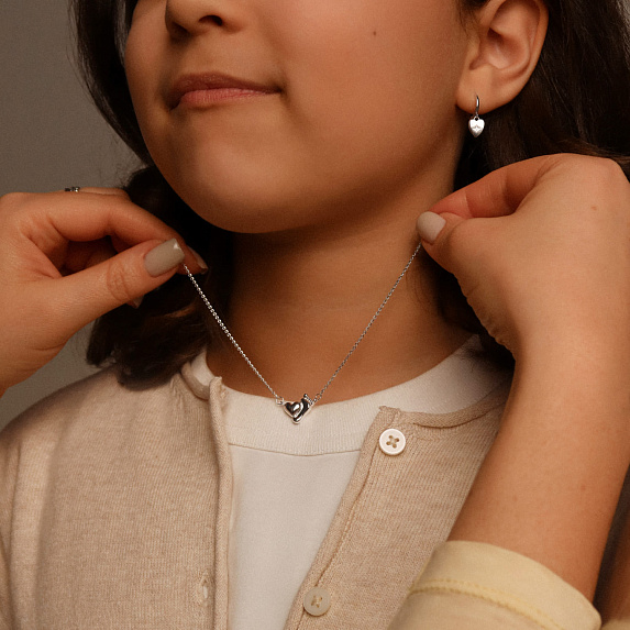 Серебряное колье с подвеской с сердцем Miestilo