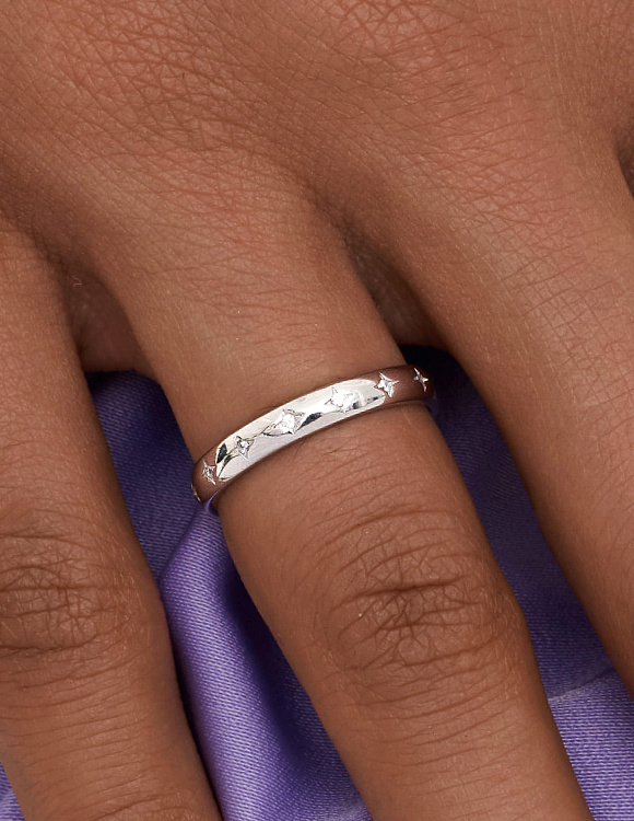 Серебряное кольцо с фианитами Miestilo