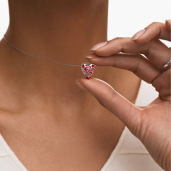 Серебряная подвеска в виде сердечка с красным узором РУССКИЙ КОД Miestilo