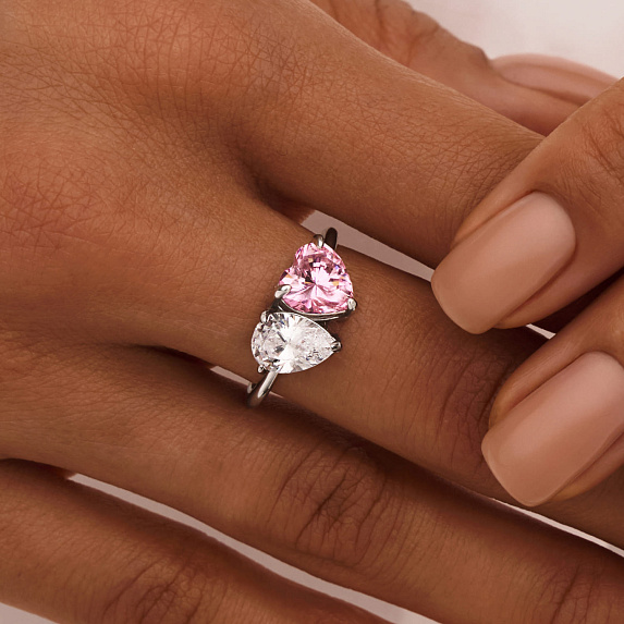 Серебряное кольцо Toi et Moi с фианитами в гранках сердце и груша Miestilo