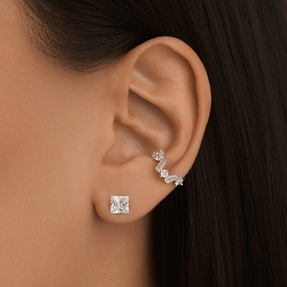 Серьги пусеты из серебра с фианитами 4 мм Miestilo