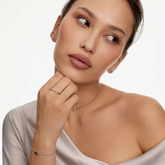 Серебярное кольцо с фианитами в круглой огранке Miestilo