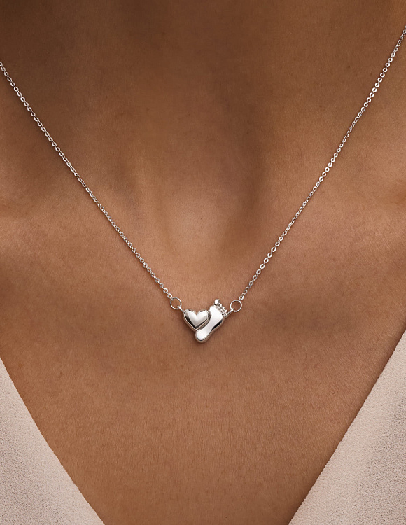 Серебряное колье с подвеской с сердцем Miestilo