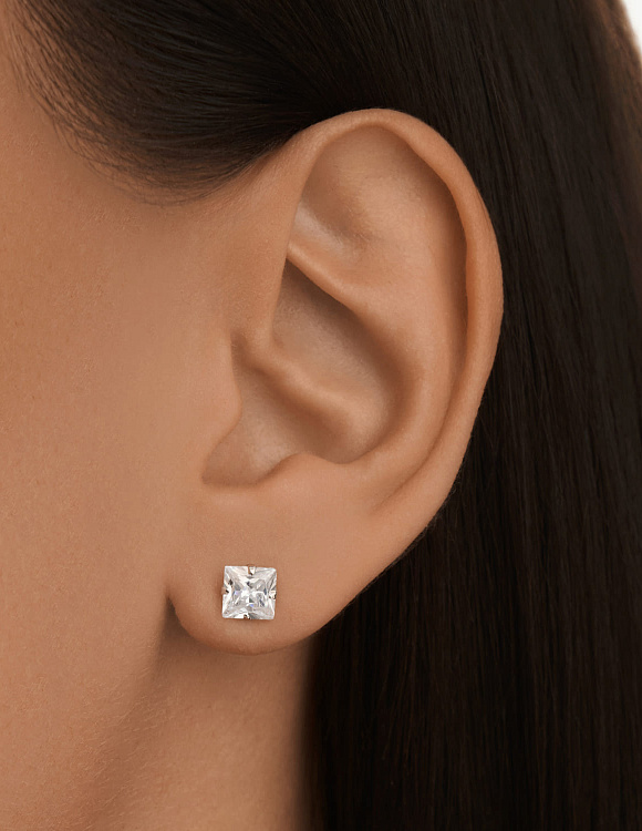Серьги пусеты из серебра с фианитами 4 мм Miestilo