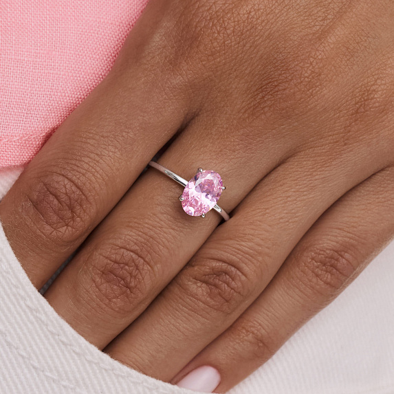 Серебряное кольцо с розовым фианитом в огранке овал Miestilo