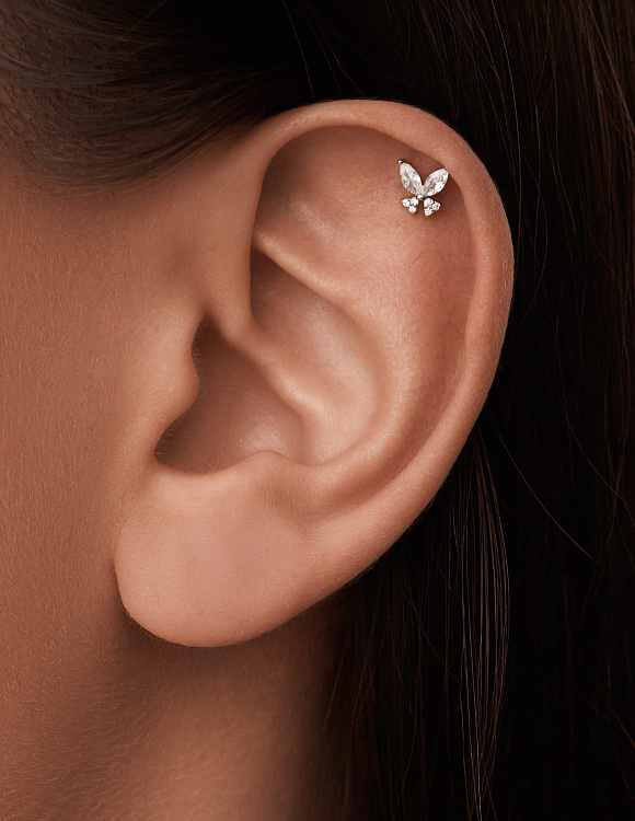 Серебряный пирсинг в ухо с фианитами бабочка Miestilo